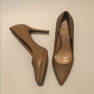 Jessica Simpson nude heels